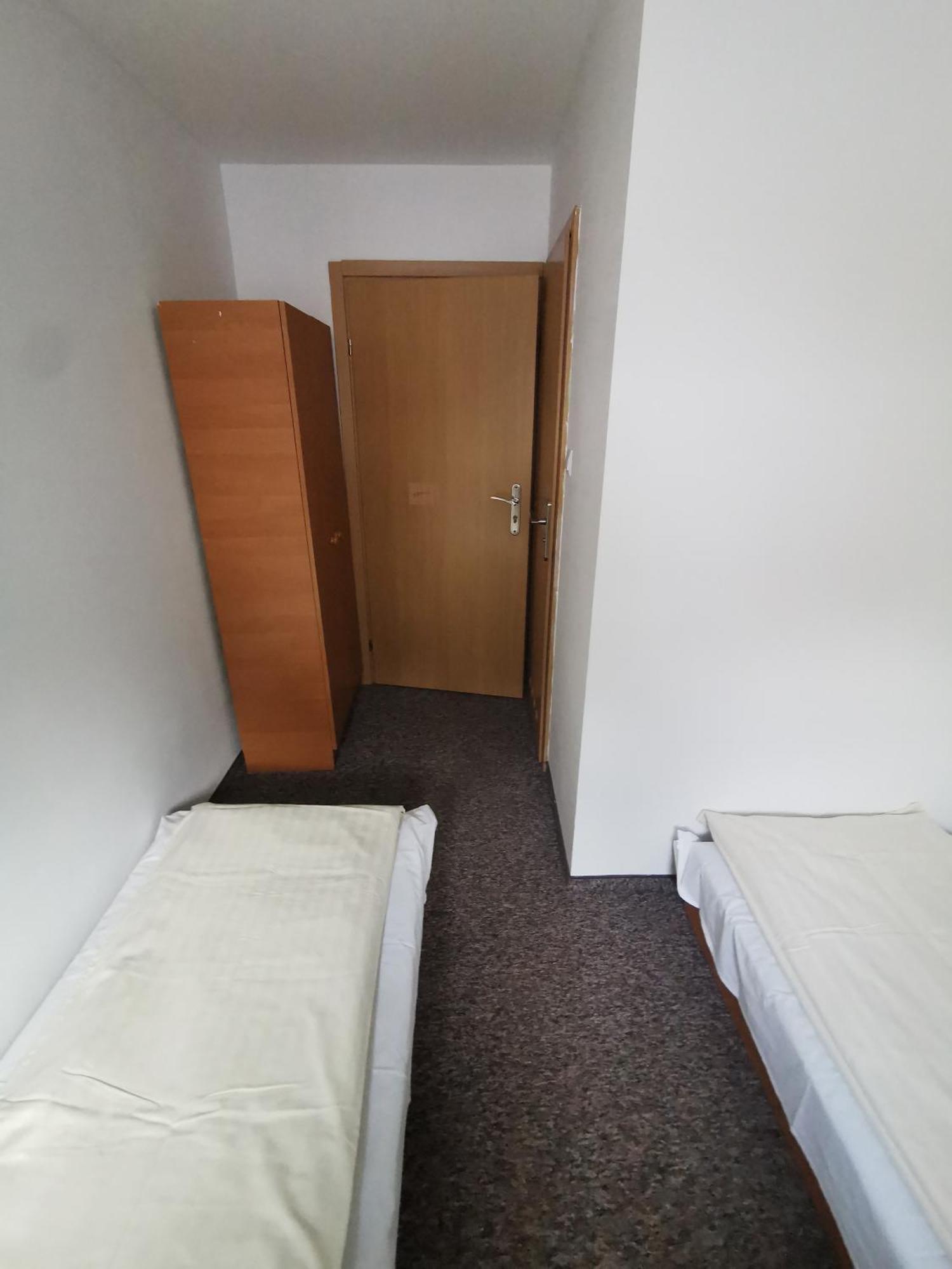 Straszny Dwor Hotel Duszniki Zdrój Kamer foto