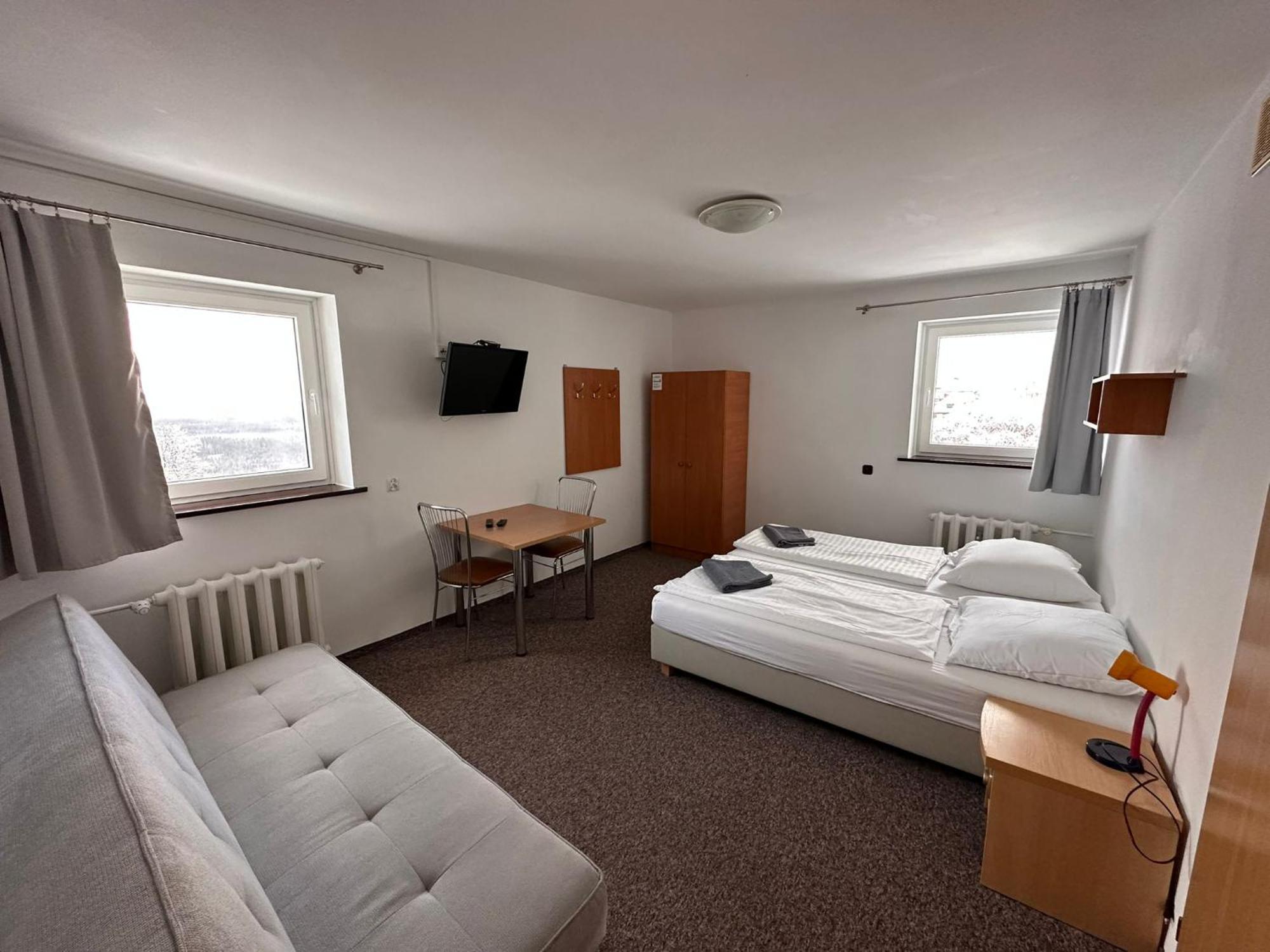 Straszny Dwor Hotel Duszniki Zdrój Kamer foto