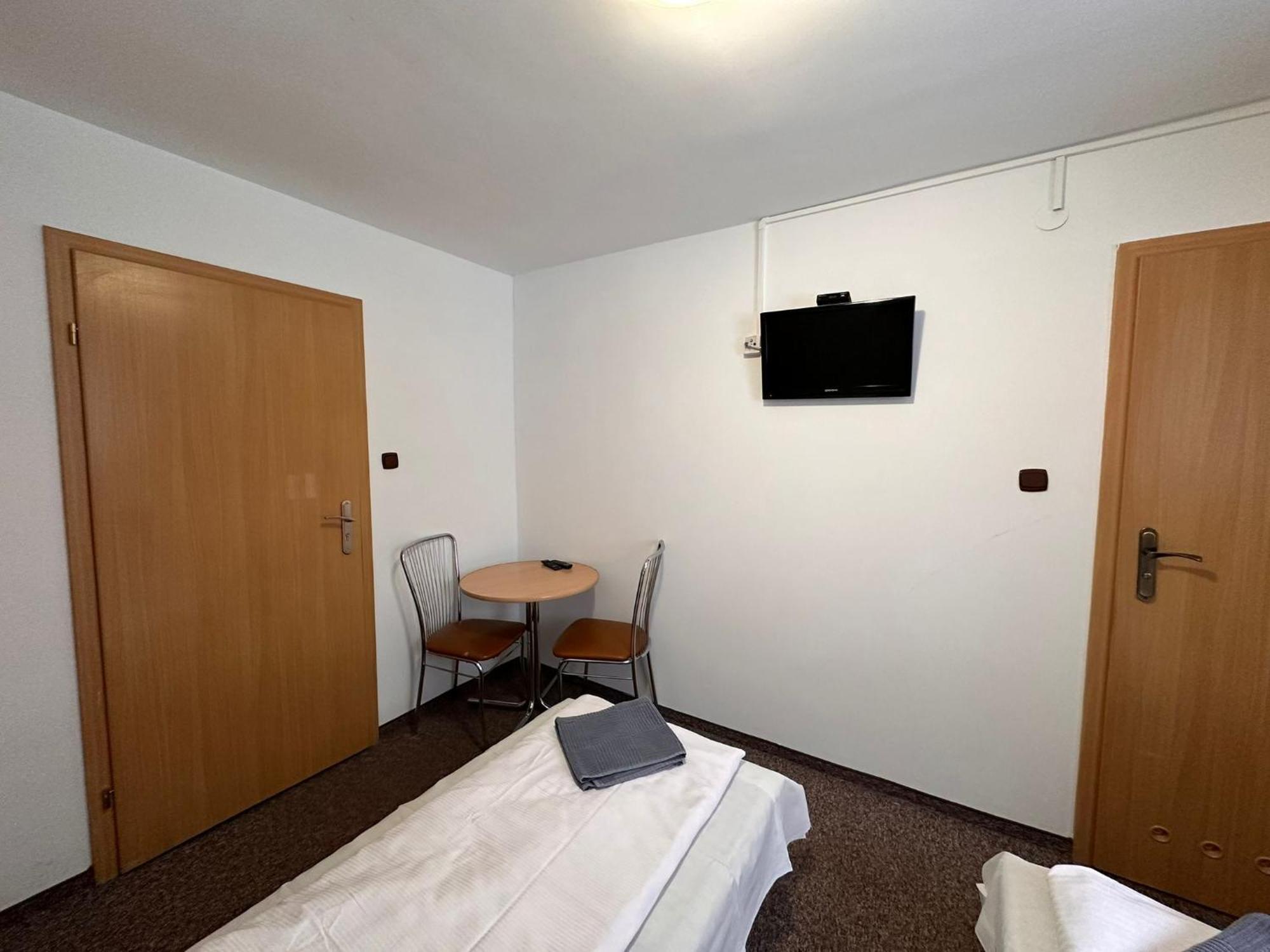 Straszny Dwor Hotel Duszniki Zdrój Kamer foto