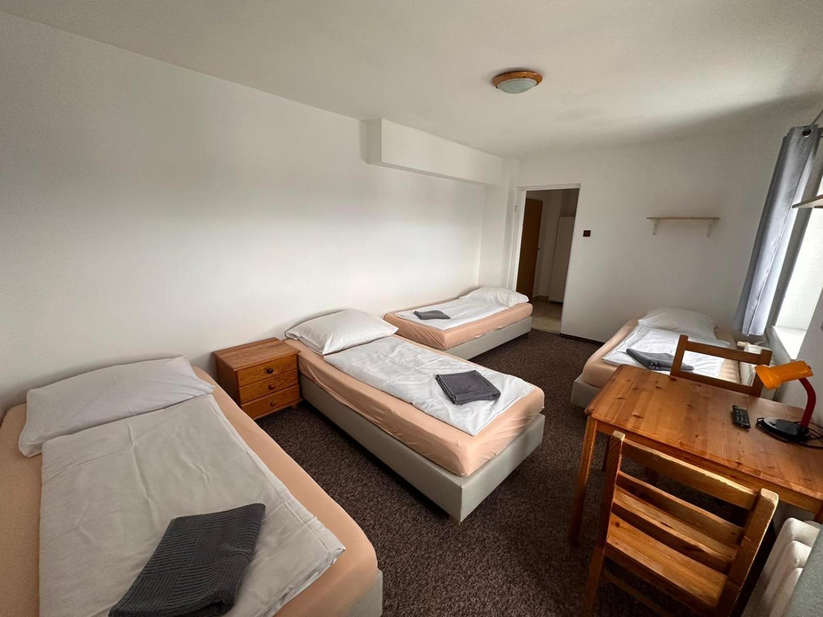 Straszny Dwor Hotel Duszniki Zdrój Kamer foto
